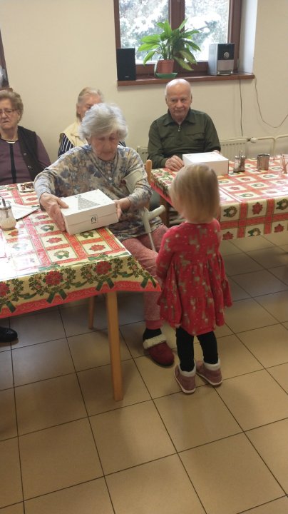 Koľko lásky sa zmestí do krabice od topánok