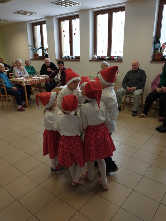 Vianočné vystúpenie detí z MŠ-Óvoda Daxnerova Fiľakovo