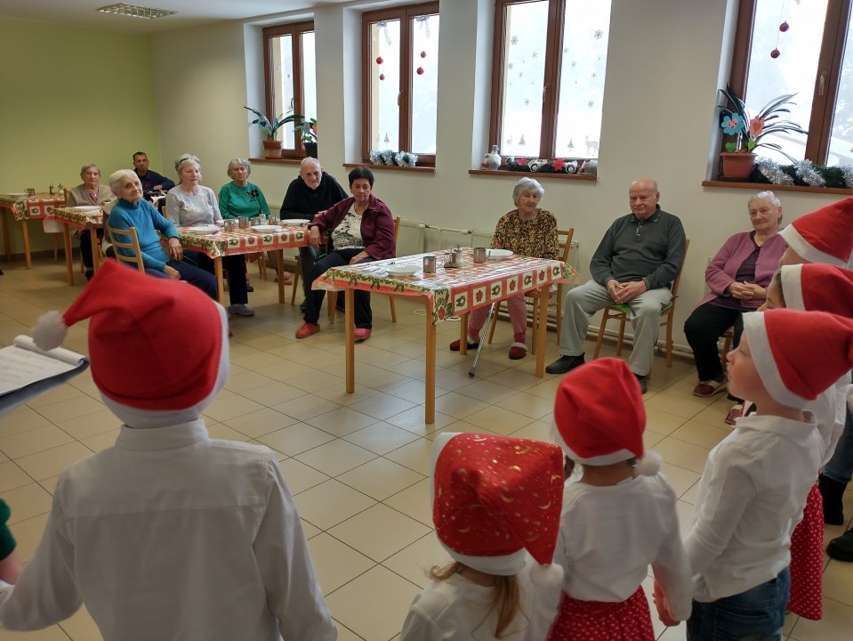 Vianočné vystúpenie detí z MŠ-Óvoda Daxnerova Fiľakovo